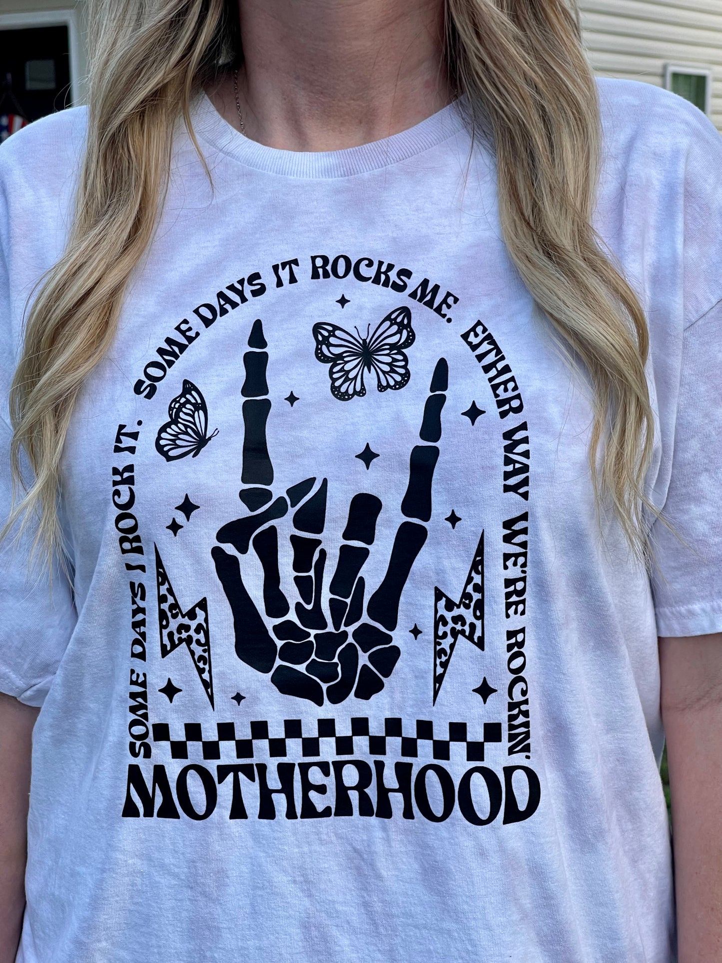 Rockin Motherhood Tee